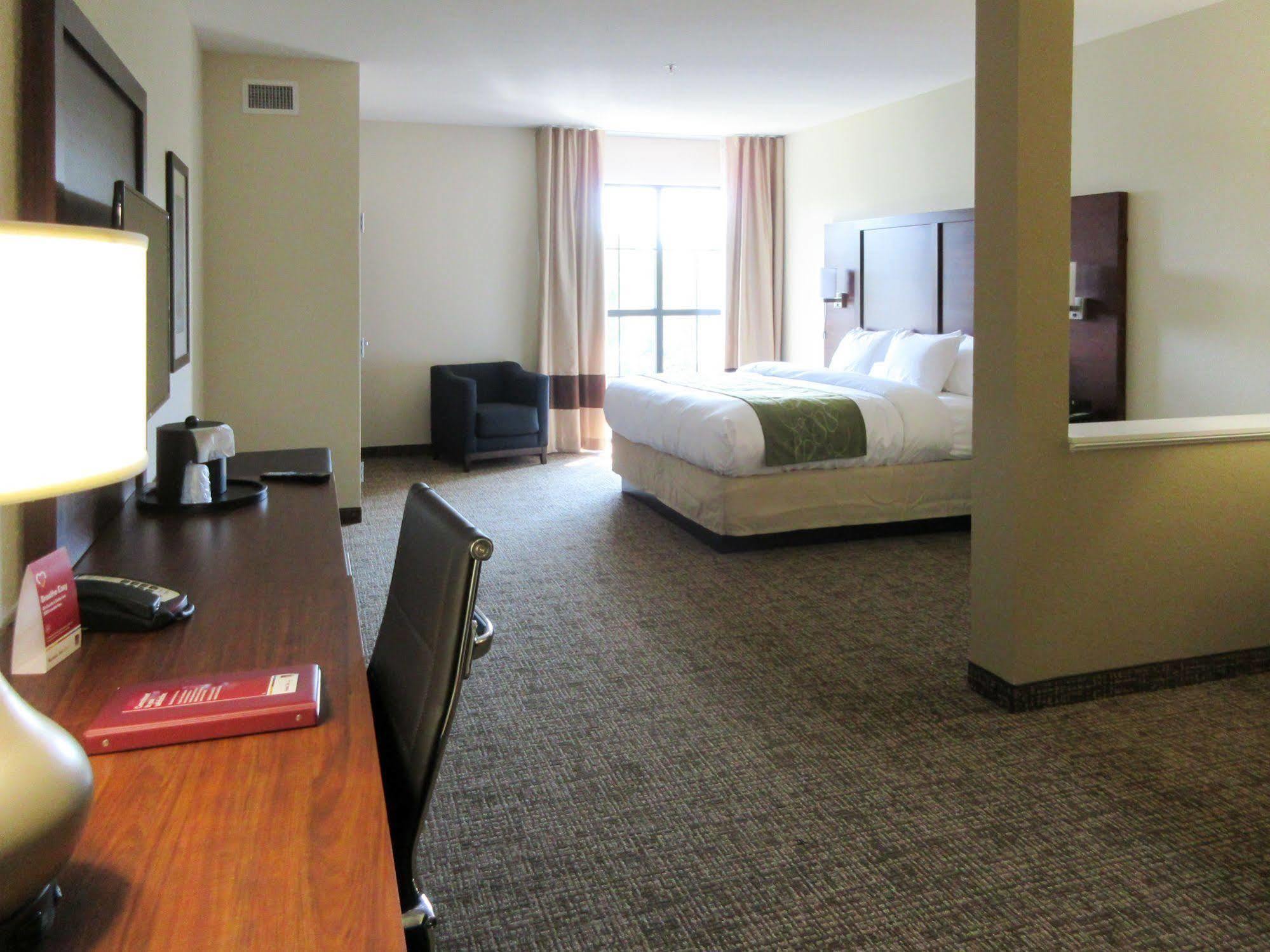 Comfort Suites Greenville South Piedmont Eksteriør billede